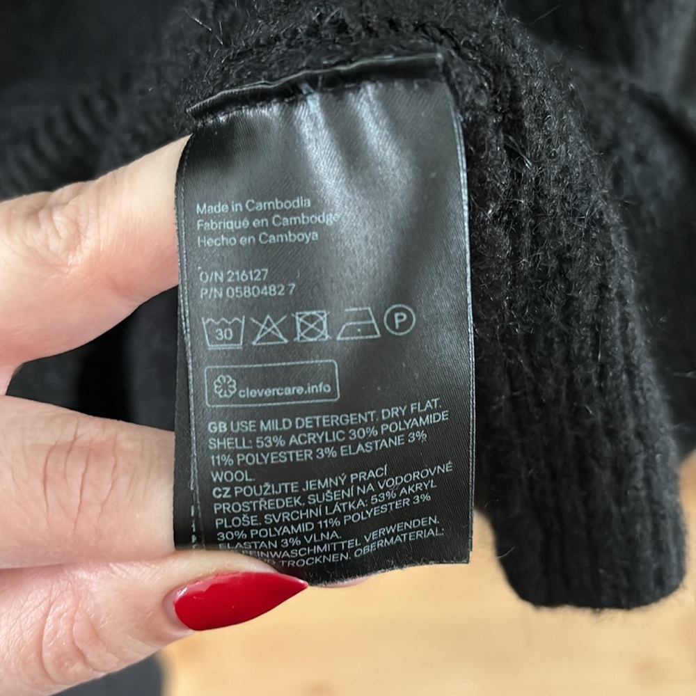 H&M sweater - Picture 4 of 5